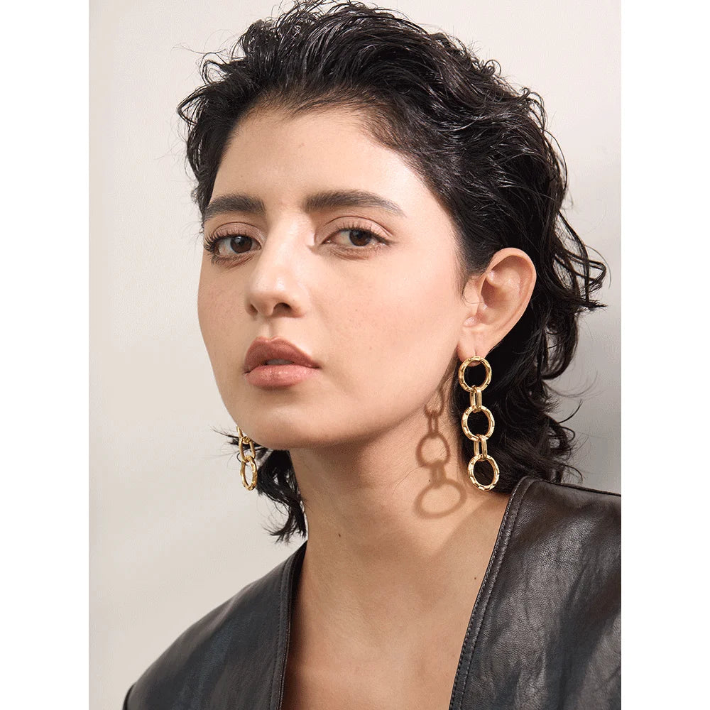 GOLDEN CIRCLE EARRINGS