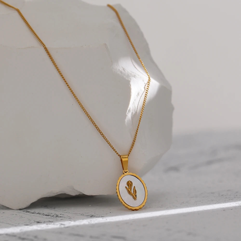 ASPASIA PENDANT NECKLACE