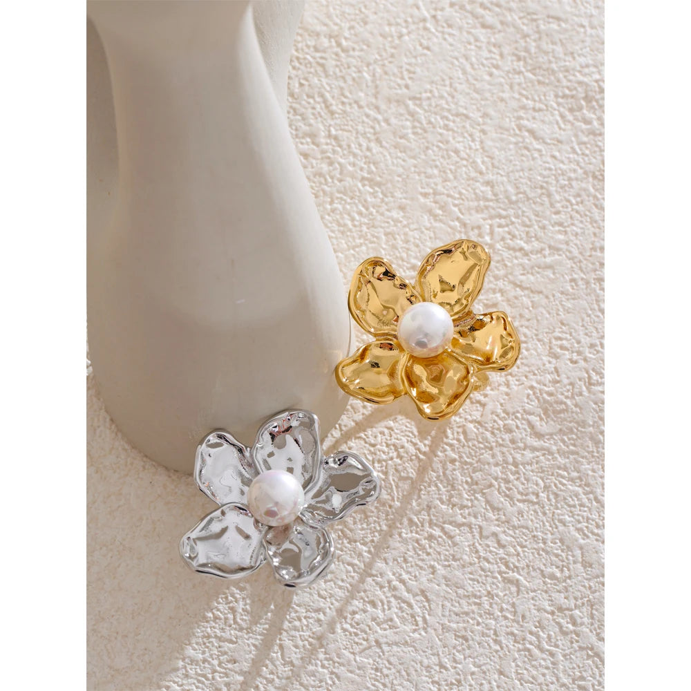 LISA BLOSSOM RING