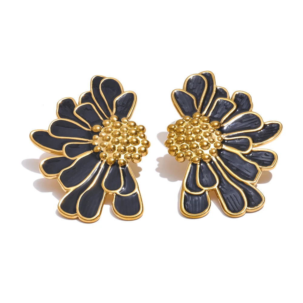 WHITE HALF FLOWERS EARRINGS