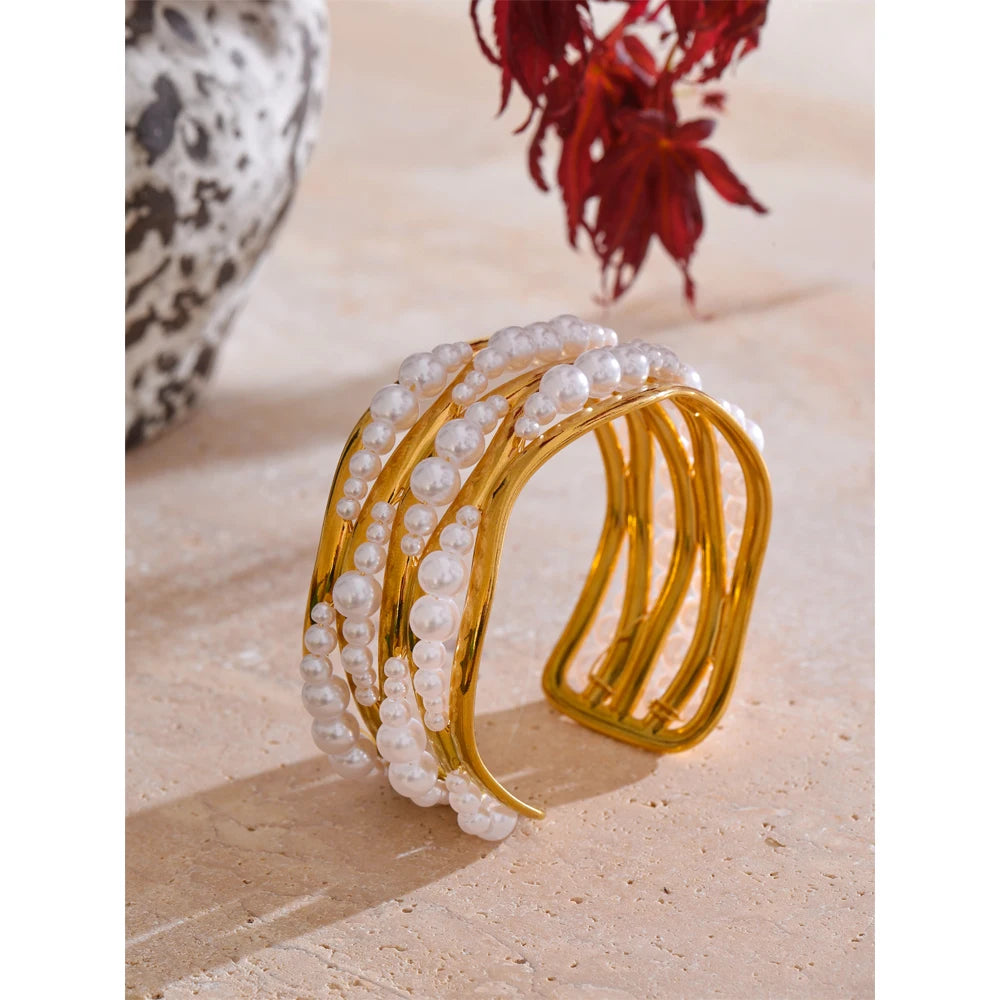 BAILY GOLDEN BANGLE