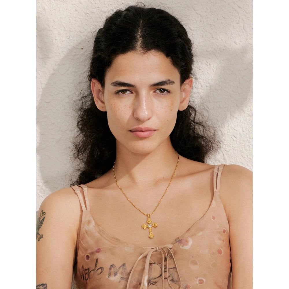 AMI CROSS NECKLACE
