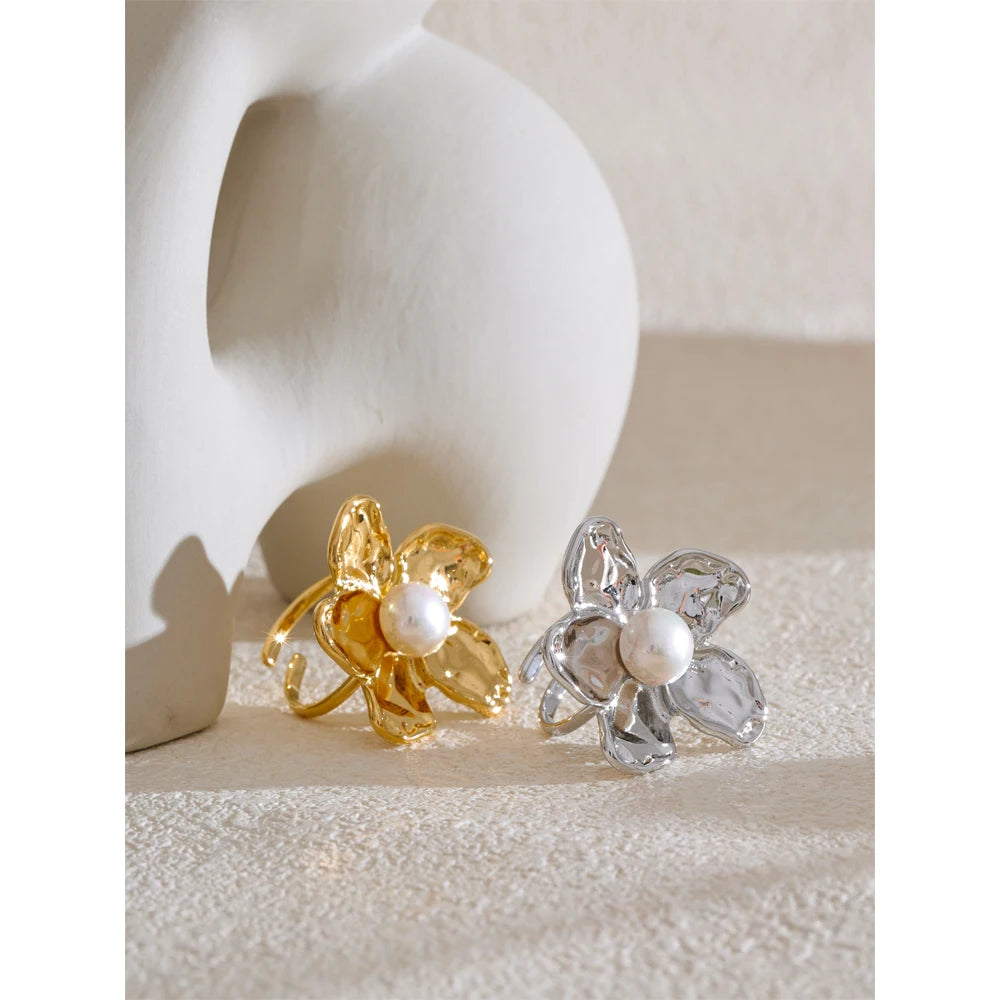 LISA BLOSSOM RING