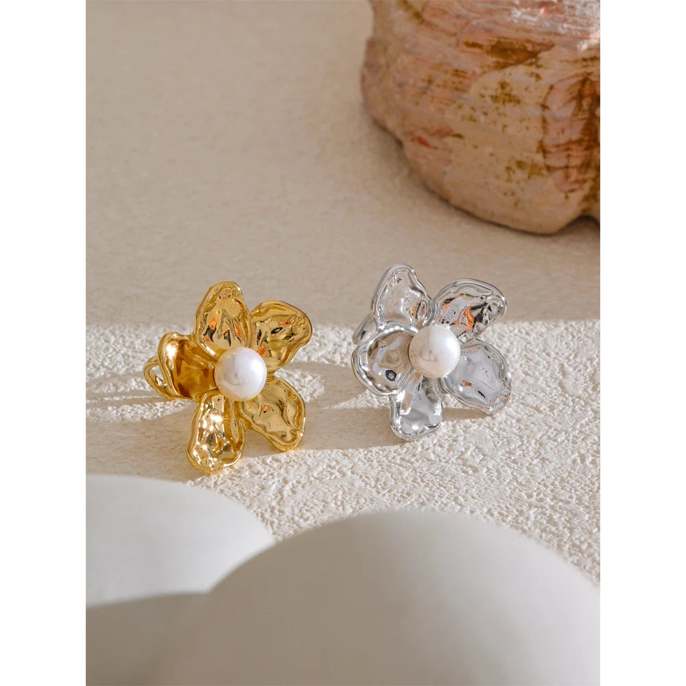 LISA BLOSSOM RING