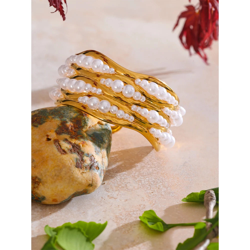 BAILY GOLDEN BANGLE