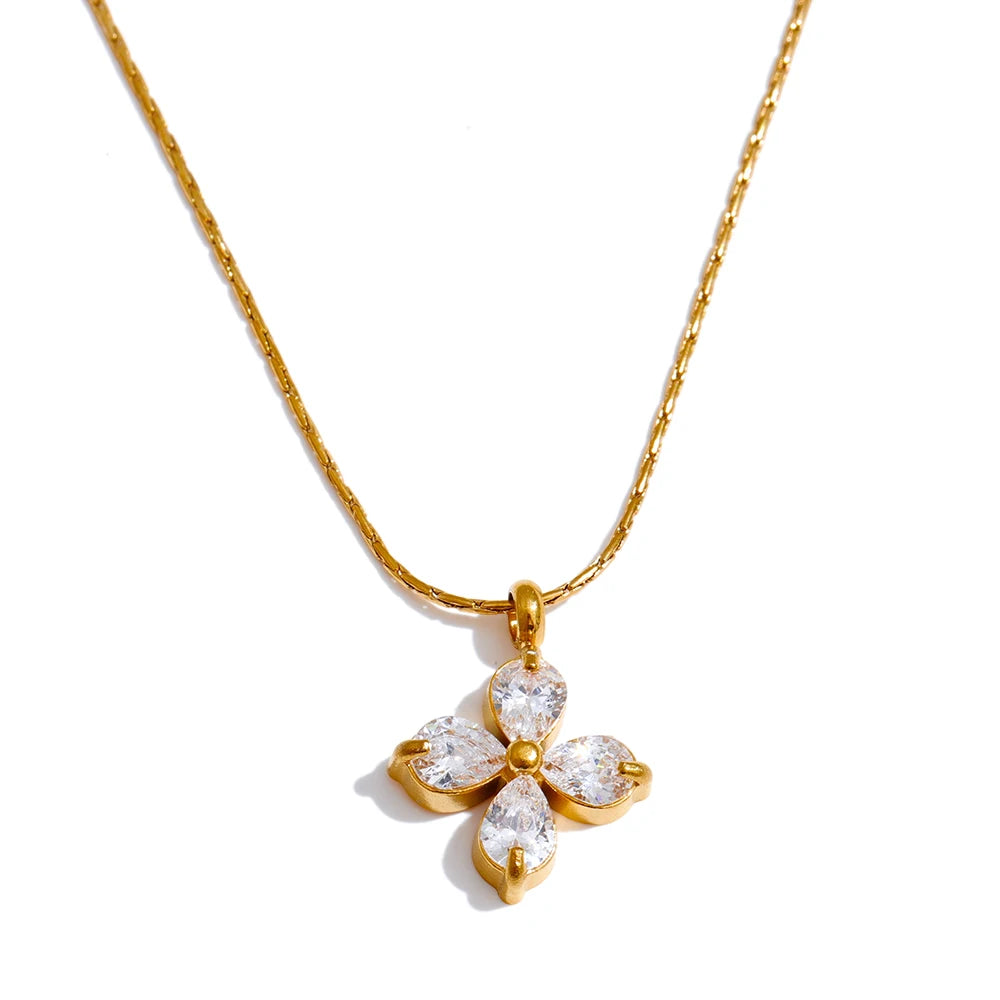 ACANTHA PENDANT NECKLACE