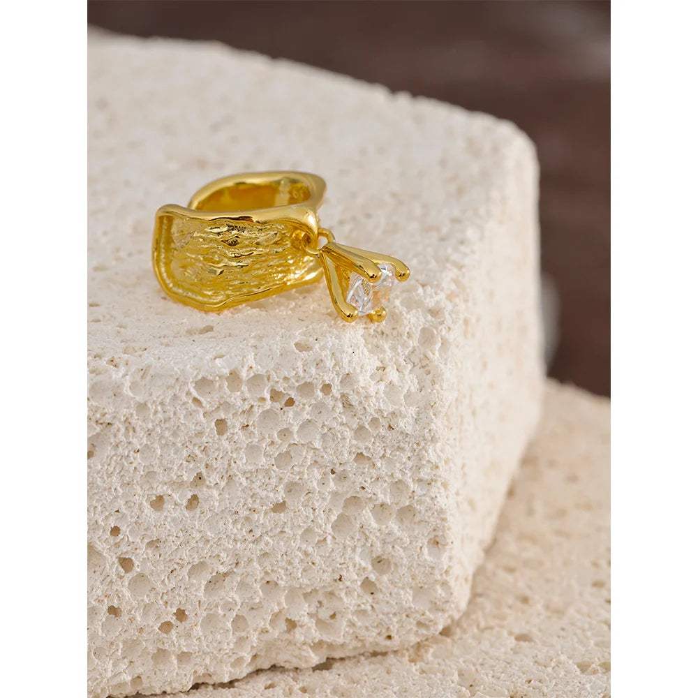 ALALIA CARTILAGE EARRING