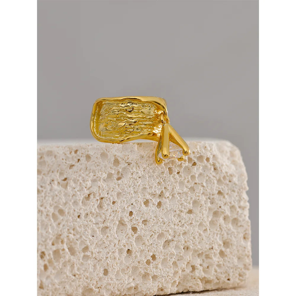 ALALIA CARTILAGE EARRING