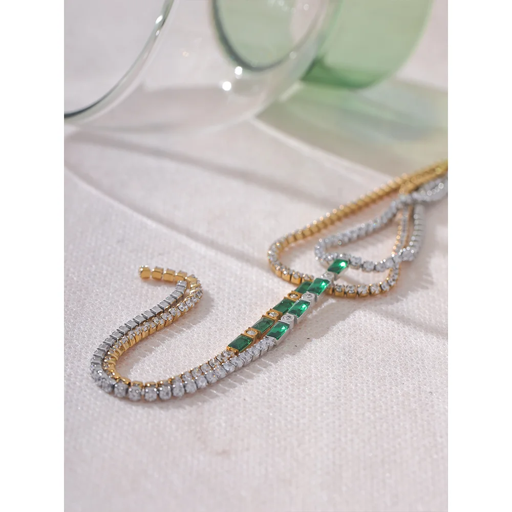 WATERFALL NECKLACE
