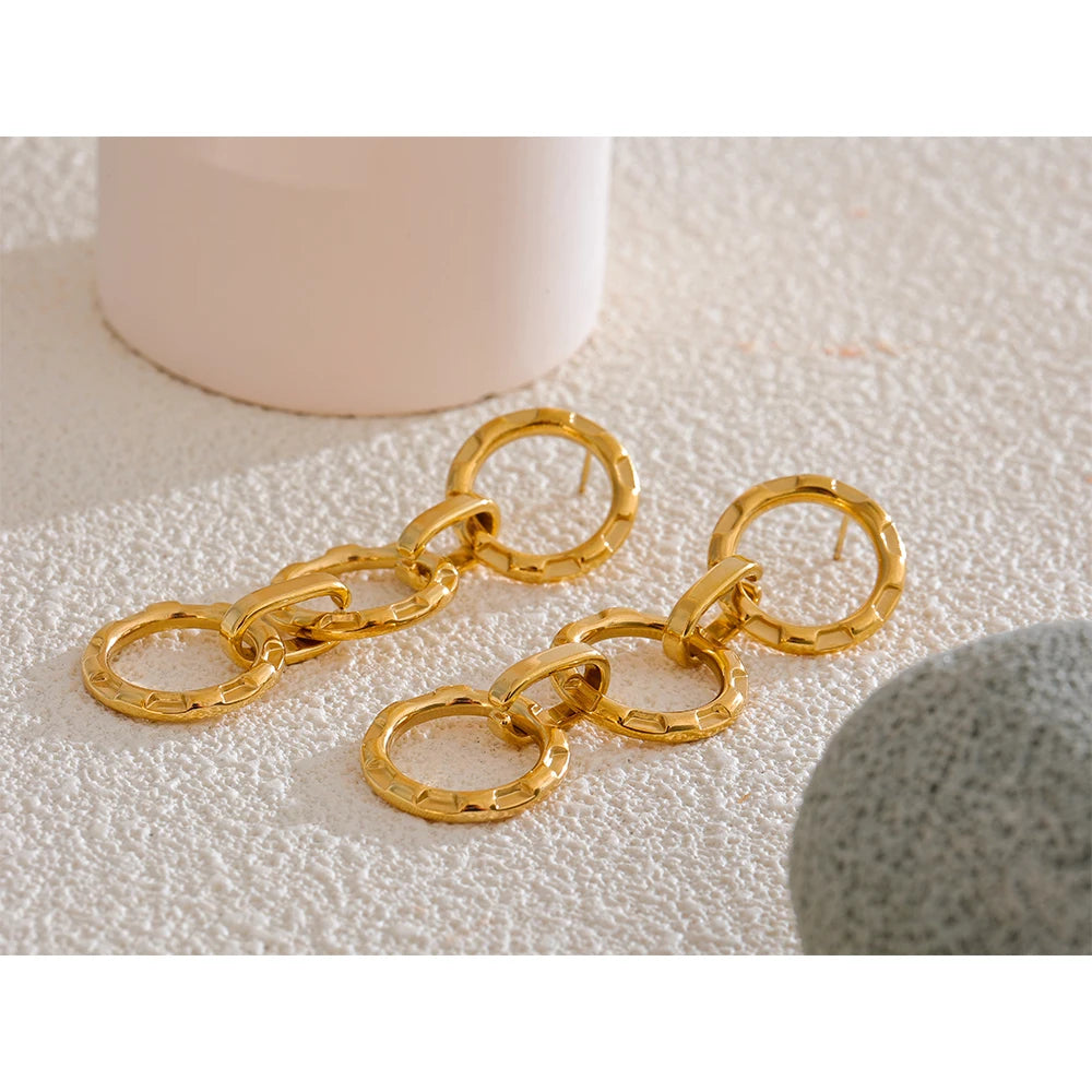 GOLDEN CIRCLE EARRINGS