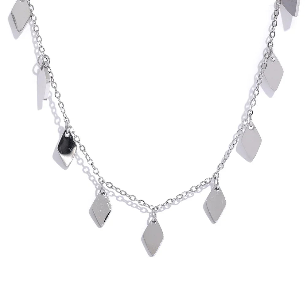 SHINY PENDANT NECKLACE