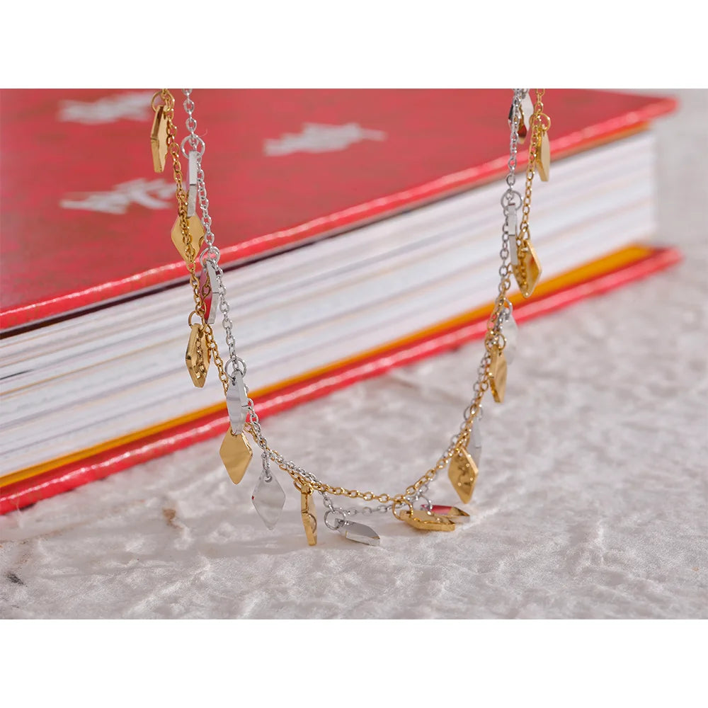 SHINY PENDANT NECKLACE