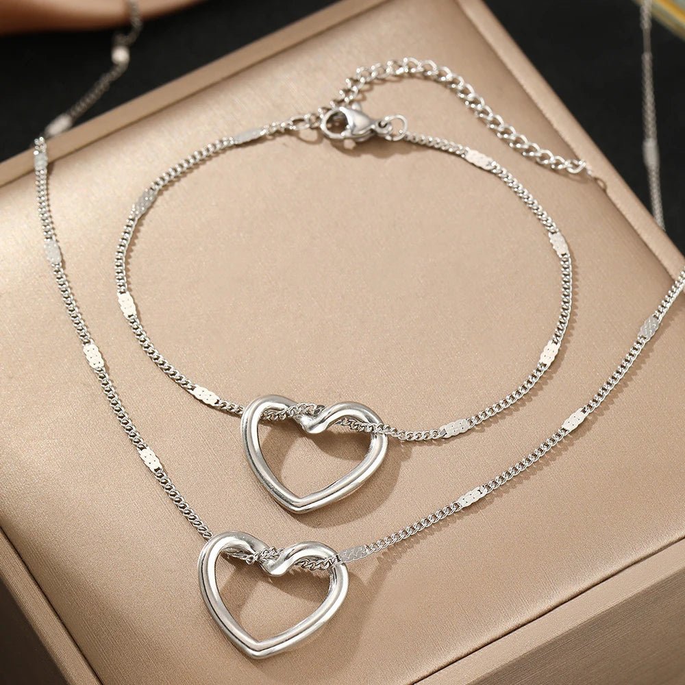 EMPTY HEARTS NECKLACE AND BRACELET SET