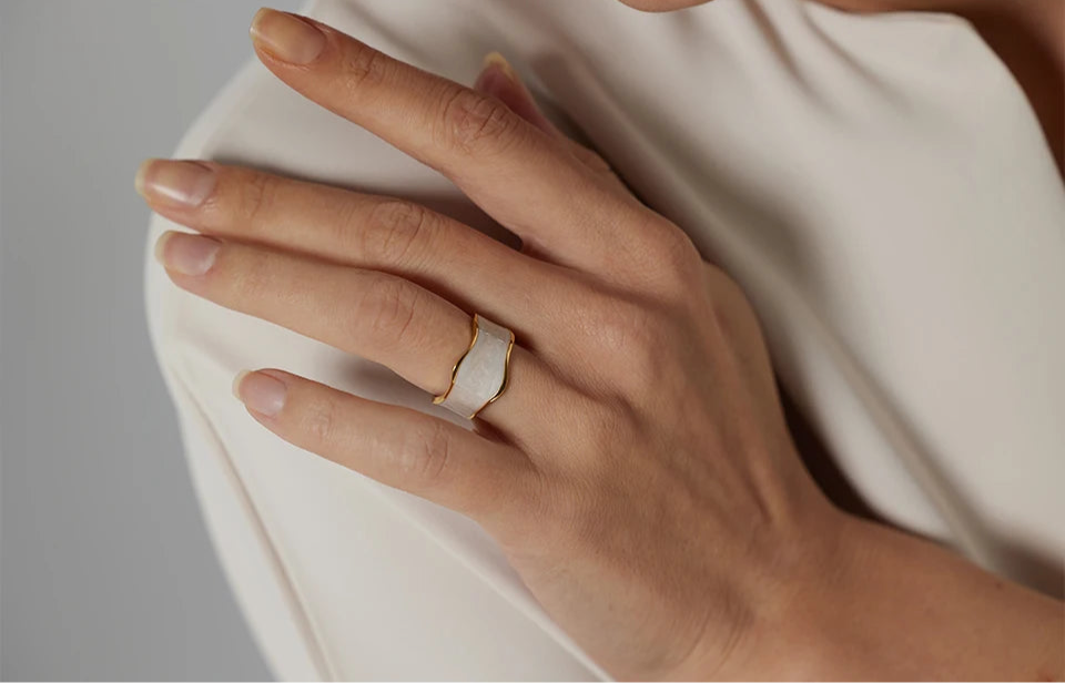 ELEGANT EMA RING