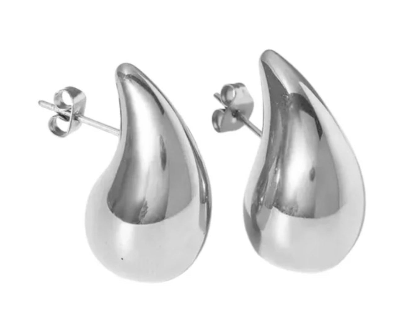 DROP STYLE EARRINGS