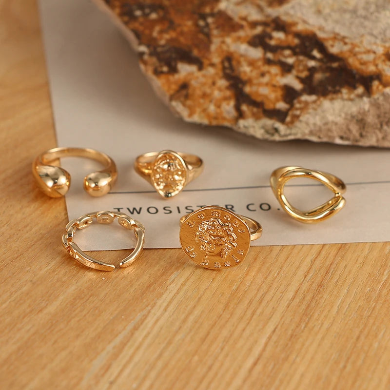 VINTAGE STYLE RINGS SET