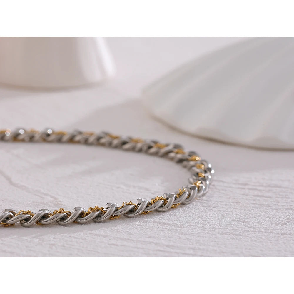 ANANIA CHAIN NECKLACE