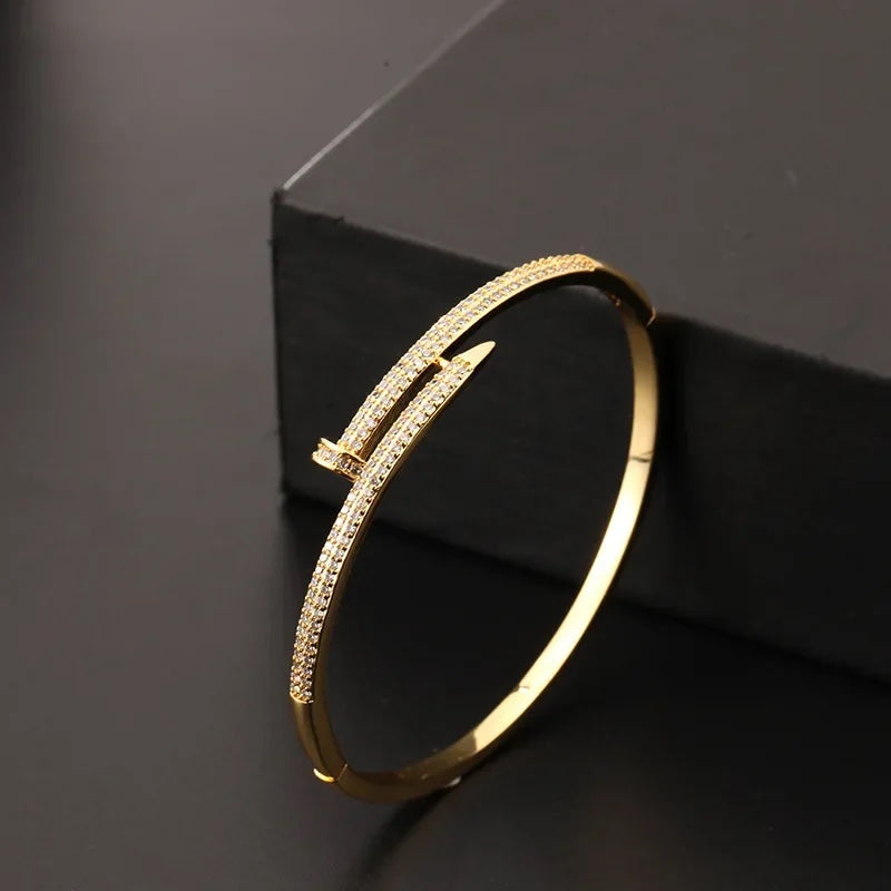 SPIKE STYLE BANGLE