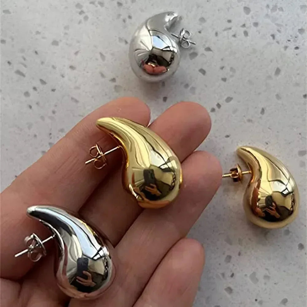 DROP STYLE EARRINGS