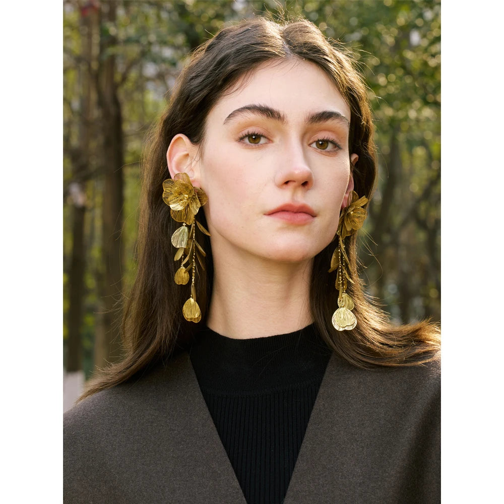 AMILIA WATERFALL FLOWERS EARRINGS