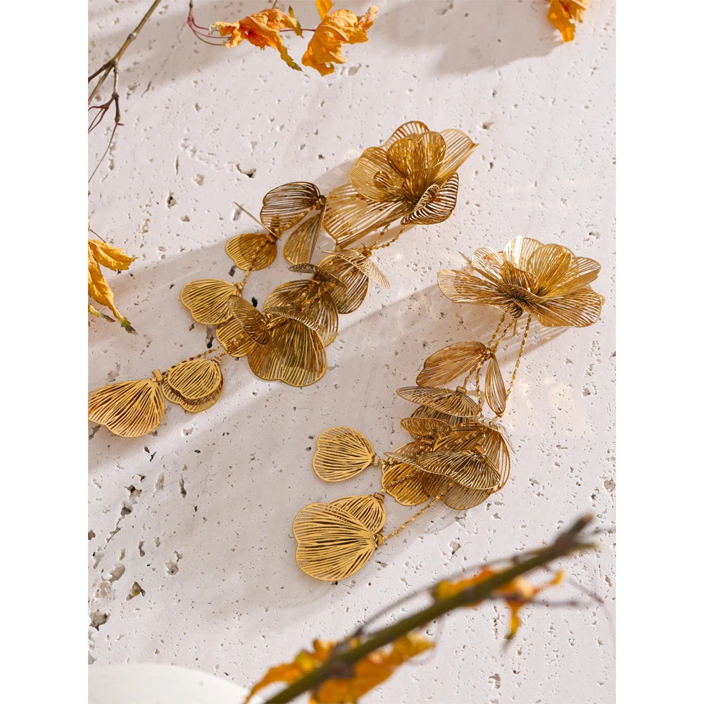 AMILIA WATERFALL FLOWERS EARRINGS