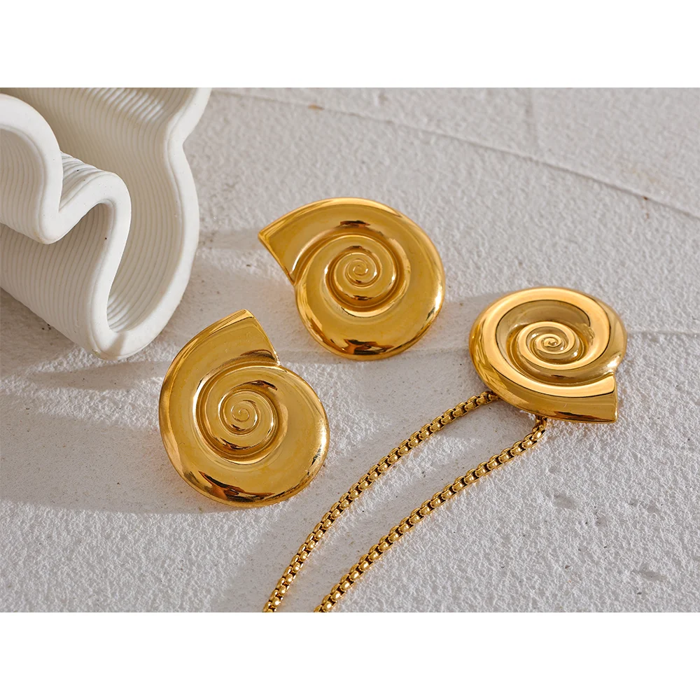 GOLDEN SNAIL NECKLACE & EARRINGS SET