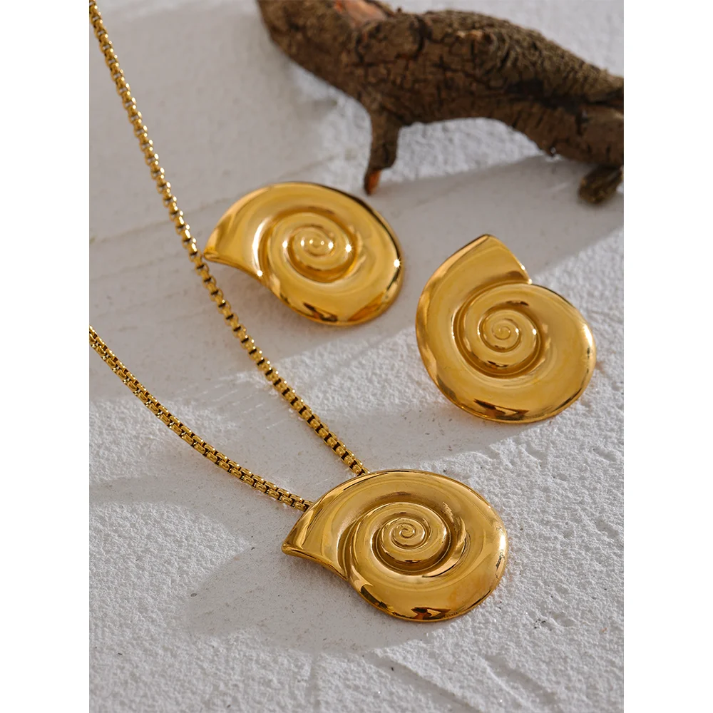 GOLDEN SNAIL NECKLACE & EARRINGS SET