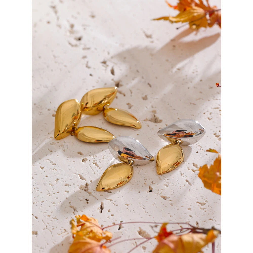 ARMIDAS LEAF EARRINGS