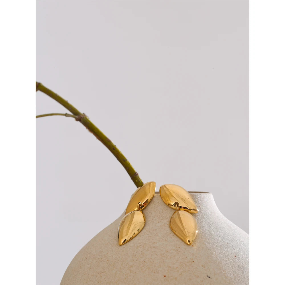 ARMIDAS LEAF EARRINGS