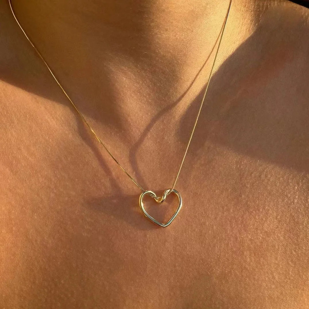 HEART NECKLACE