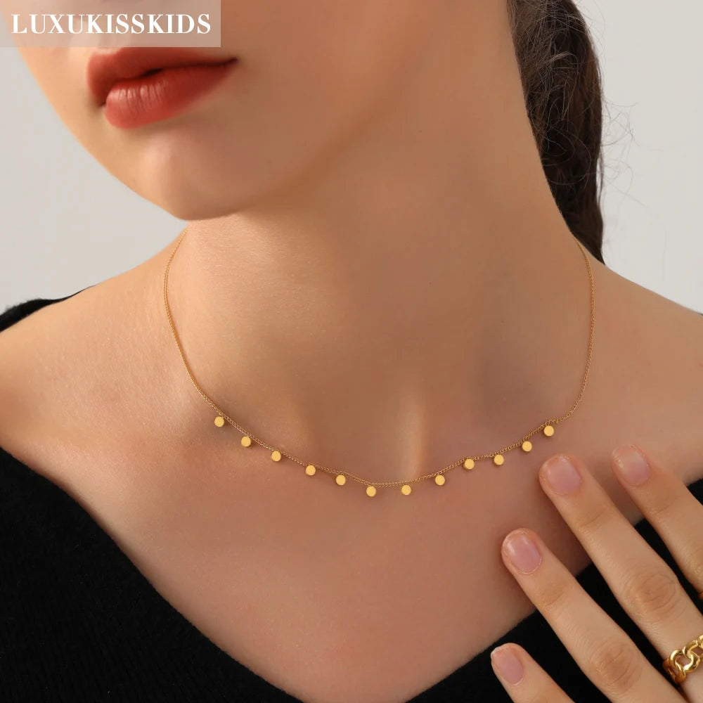 DOTTED LINE NECKLACE