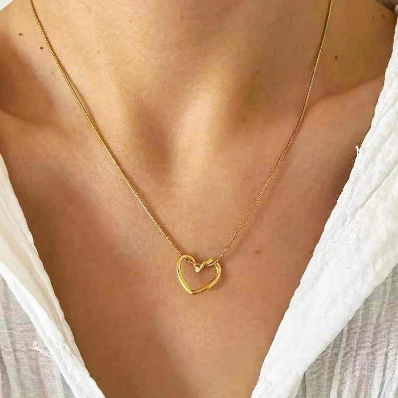 HEART NECKLACE