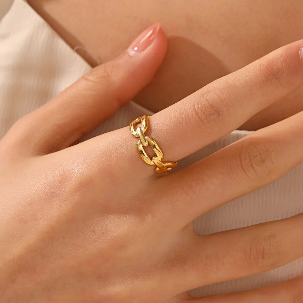 CHAIN STYLE RING