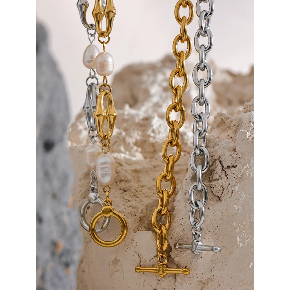 PEARLS CHAIN NECKLACE AND BRACELET SET